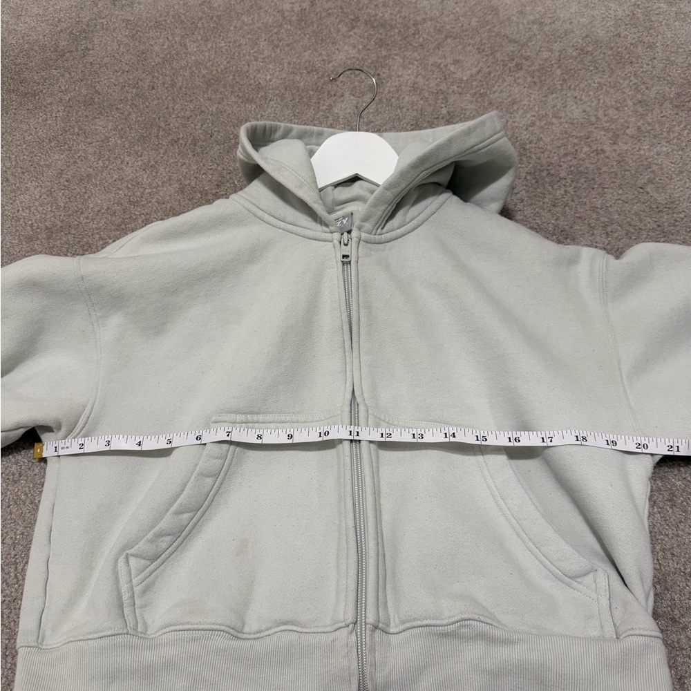Aritzia TNA Cozy Cropped Zip-Up Hoodie Light Sage Green | Fleece - Picture 9 of 10
